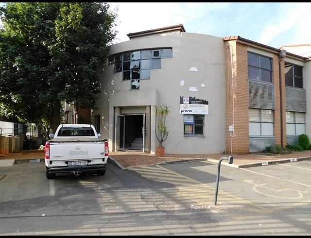 161M² OFFICE FOR SALE IN FERNDALE